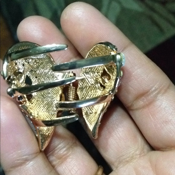 Black and white Rhinestone butterfly clip - Picture 4 of 5